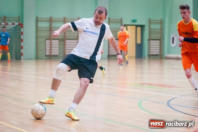 Zdjęcie w galerii na portalu naszraciborz.pl: HLPN: Ostatnia prosta w rozgrywkach futsalu wiadomości z regionu