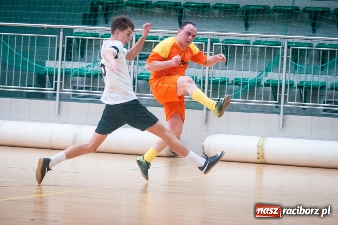 Zdjęcie w galerii na portalu naszraciborz.pl: HLPN: Ostatnia prosta w rozgrywkach futsalu wiadomości z regionu
