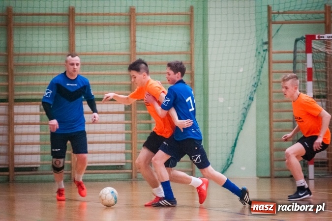 Zdjęcie w galerii na portalu naszraciborz.pl: HLPN: Ostatnia prosta w rozgrywkach futsalu wiadomości z regionu
