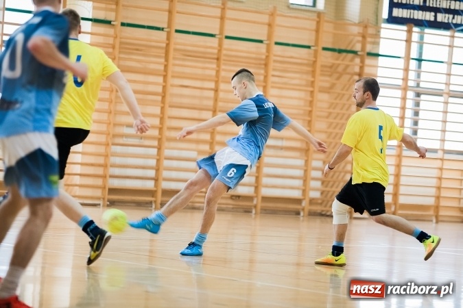 Zdjęcie w galerii na portalu naszraciborz.pl: X edycja Turnieju Halowego o Puchar Wójta Gminy wiadomości z regionu