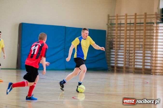 Zdjęcie w galerii na portalu naszraciborz.pl: X edycja Turnieju Halowego o Puchar Wójta Gminy wiadomości z regionu