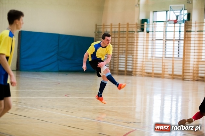 Zdjęcie w galerii na portalu naszraciborz.pl: X edycja Turnieju Halowego o Puchar Wójta Gminy wiadomości z regionu