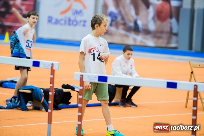 Zdjęcie w galerii na portalu naszraciborz.pl: Lekkoatletyczne halowe mistrzostwa Śląska w ZSOMS wiadomości z regionu