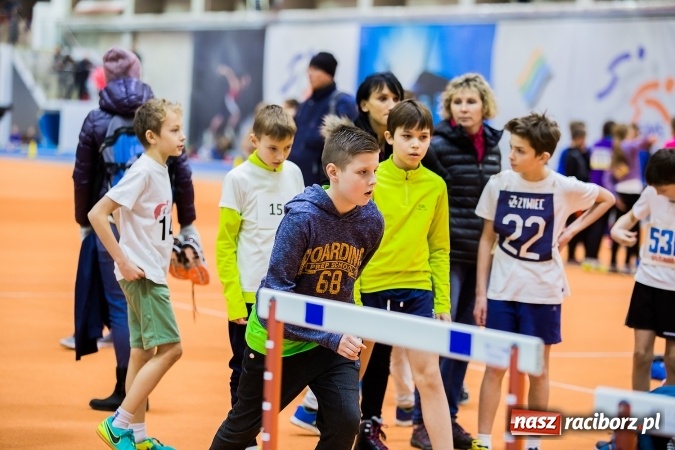 Zdjęcie w galerii na portalu naszraciborz.pl: Lekkoatletyczne halowe mistrzostwa Śląska w ZSOMS wiadomości z regionu