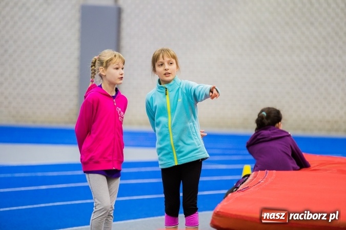 Zdjęcie w galerii na portalu naszraciborz.pl: Lekkoatletyczne halowe mistrzostwa Śląska w ZSOMS wiadomości z regionu