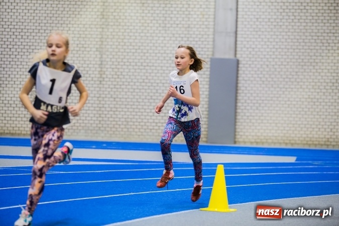 Zdjęcie w galerii na portalu naszraciborz.pl: Lekkoatletyczne halowe mistrzostwa Śląska w ZSOMS wiadomości z regionu