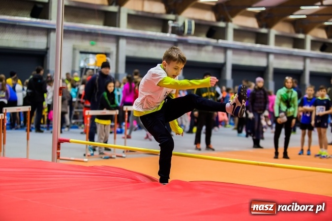 Zdjęcie w galerii na portalu naszraciborz.pl: Lekkoatletyczne halowe mistrzostwa Śląska w ZSOMS wiadomości z regionu