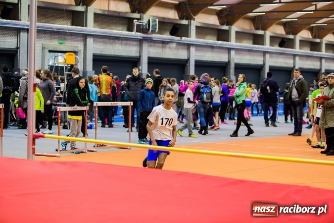 Zdjęcie w galerii na portalu naszraciborz.pl: Lekkoatletyczne halowe mistrzostwa Śląska w ZSOMS wiadomości z regionu