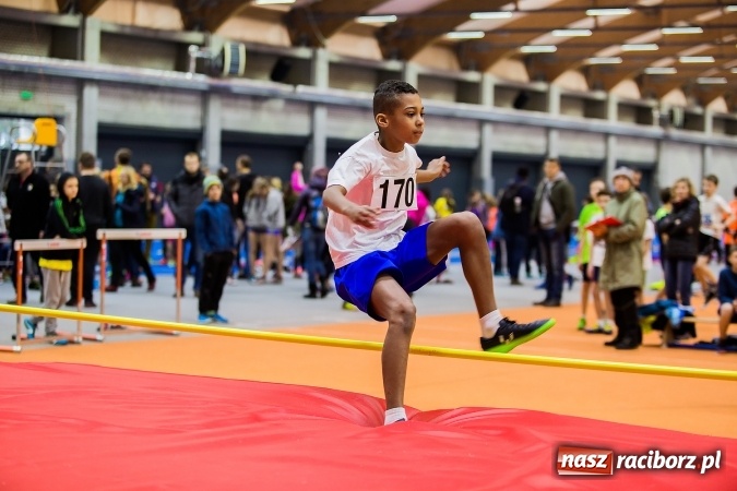 Zdjęcie w galerii na portalu naszraciborz.pl: Lekkoatletyczne halowe mistrzostwa Śląska w ZSOMS wiadomości z regionu