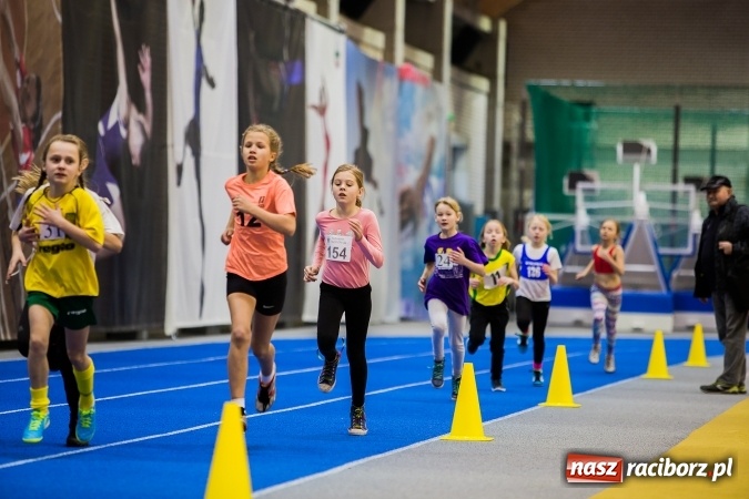 Zdjęcie w galerii na portalu naszraciborz.pl: Lekkoatletyczne halowe mistrzostwa Śląska w ZSOMS wiadomości z regionu