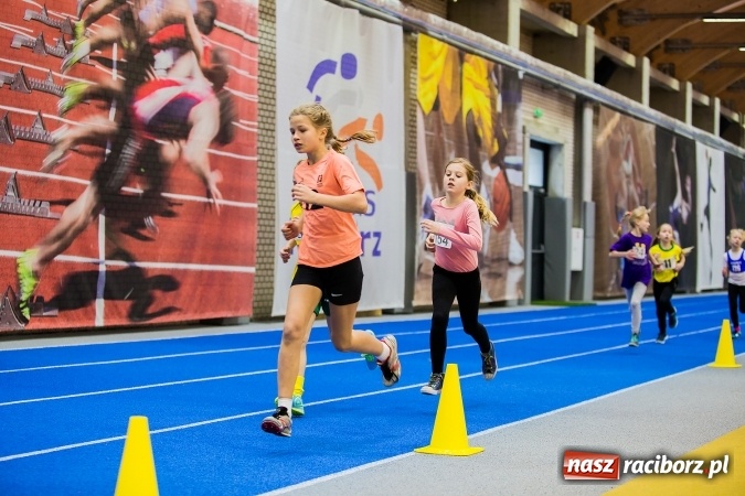 Zdjęcie w galerii na portalu naszraciborz.pl: Lekkoatletyczne halowe mistrzostwa Śląska w ZSOMS wiadomości z regionu