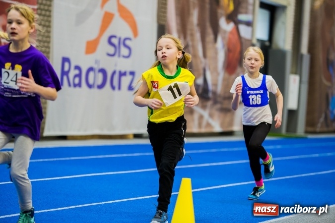 Zdjęcie w galerii na portalu naszraciborz.pl: Lekkoatletyczne halowe mistrzostwa Śląska w ZSOMS wiadomości z regionu