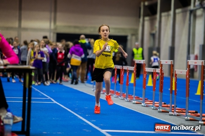 Zdjęcie w galerii na portalu naszraciborz.pl: Lekkoatletyczne halowe mistrzostwa Śląska w ZSOMS wiadomości z regionu