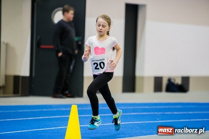 Zdjęcie w galerii na portalu naszraciborz.pl: Lekkoatletyczne halowe mistrzostwa Śląska w ZSOMS wiadomości z regionu