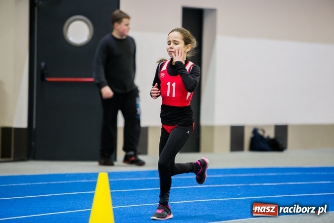 Zdjęcie w galerii na portalu naszraciborz.pl: Lekkoatletyczne halowe mistrzostwa Śląska w ZSOMS wiadomości z regionu