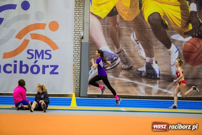 Zdjęcie w galerii na portalu naszraciborz.pl: Lekkoatletyczne halowe mistrzostwa Śląska w ZSOMS wiadomości z regionu