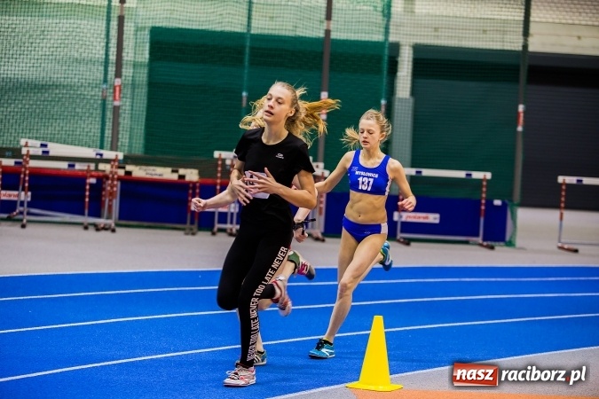 Zdjęcie w galerii na portalu naszraciborz.pl: Lekkoatletyczne halowe mistrzostwa Śląska w ZSOMS wiadomości z regionu