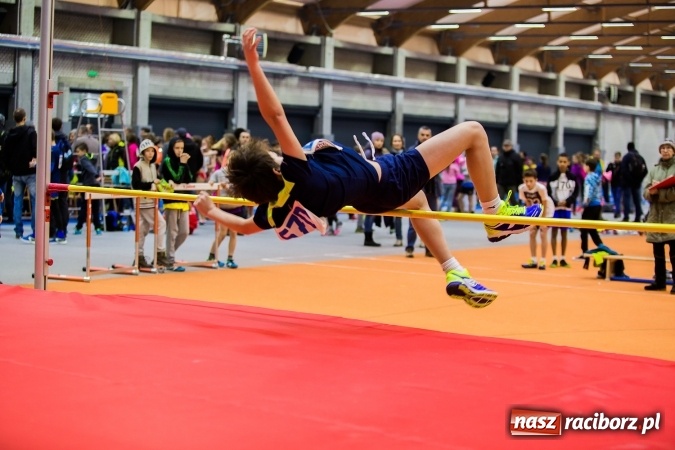 Zdjęcie w galerii na portalu naszraciborz.pl: Lekkoatletyczne halowe mistrzostwa Śląska w ZSOMS wiadomości z regionu