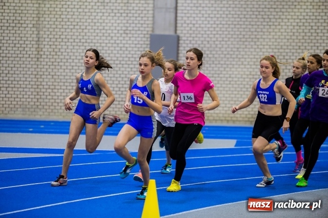 Zdjęcie w galerii na portalu naszraciborz.pl: Lekkoatletyczne halowe mistrzostwa Śląska w ZSOMS wiadomości z regionu