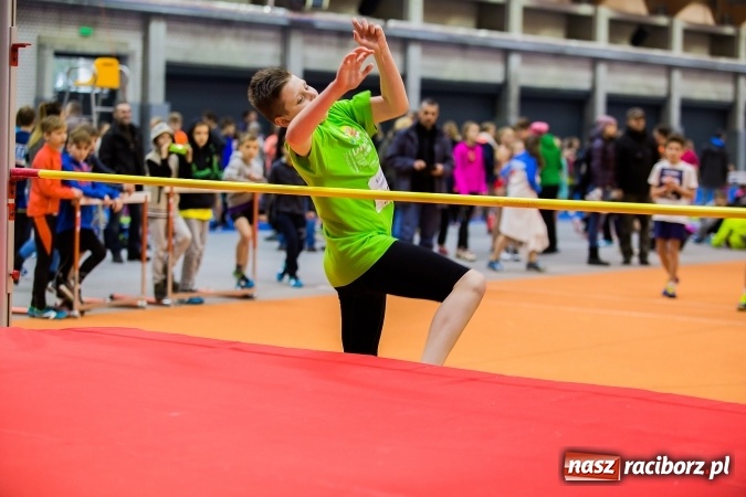 Zdjęcie w galerii na portalu naszraciborz.pl: Lekkoatletyczne halowe mistrzostwa Śląska w ZSOMS wiadomości z regionu