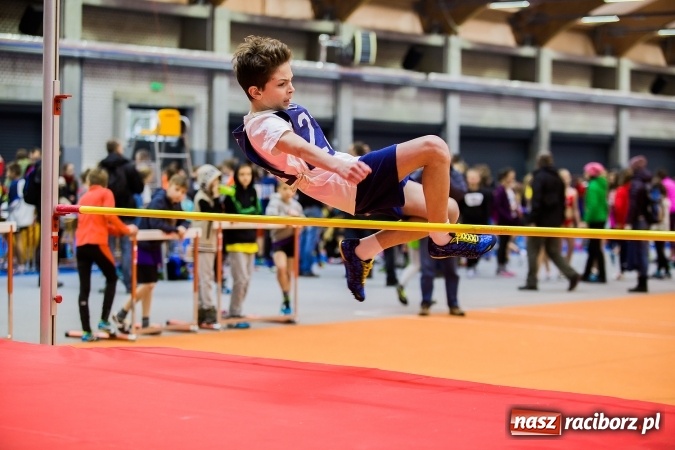 Zdjęcie w galerii na portalu naszraciborz.pl: Lekkoatletyczne halowe mistrzostwa Śląska w ZSOMS wiadomości z regionu