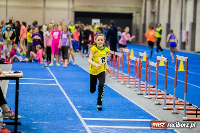 Zdjęcie w galerii na portalu naszraciborz.pl: Lekkoatletyczne halowe mistrzostwa Śląska w ZSOMS wiadomości z regionu