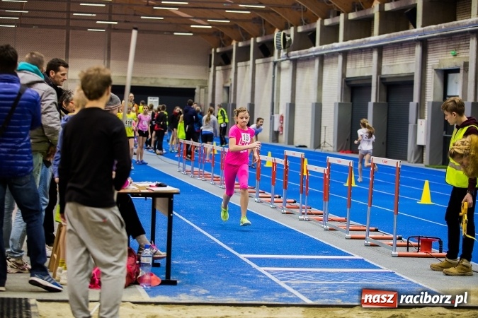 Zdjęcie w galerii na portalu naszraciborz.pl: Lekkoatletyczne halowe mistrzostwa Śląska w ZSOMS wiadomości z regionu