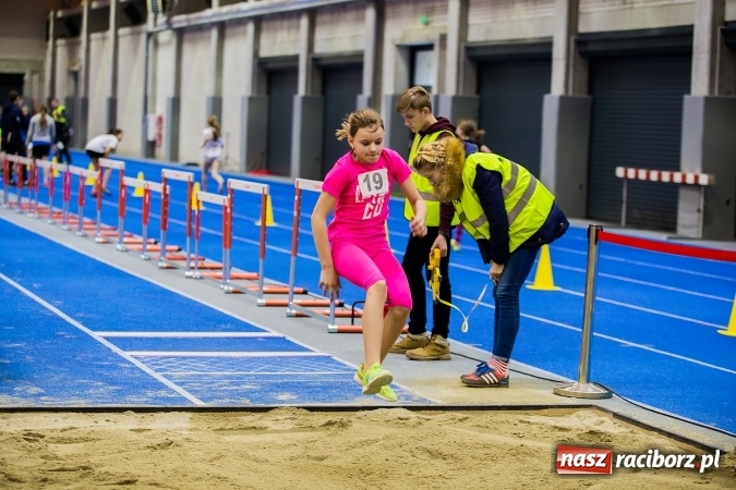 Zdjęcie w galerii na portalu naszraciborz.pl: Lekkoatletyczne halowe mistrzostwa Śląska w ZSOMS wiadomości z regionu