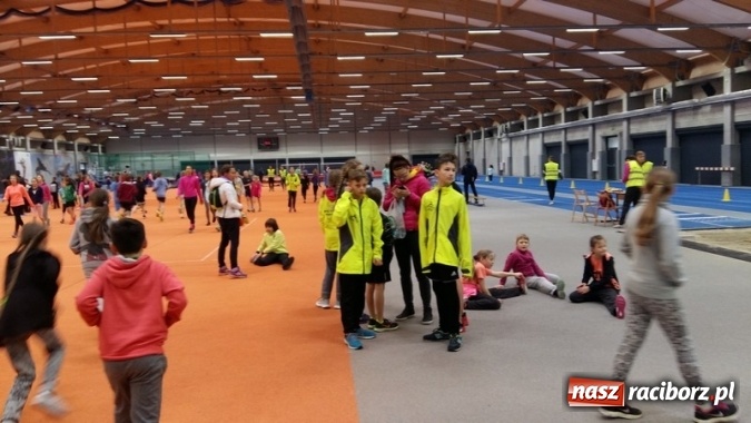 Zdjęcie w galerii na portalu naszraciborz.pl: Lekkoatletyczne halowe mistrzostwa Śląska w ZSOMS wiadomości z regionu