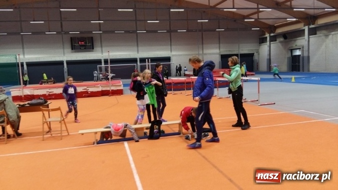 Zdjęcie w galerii na portalu naszraciborz.pl: Lekkoatletyczne halowe mistrzostwa Śląska w ZSOMS wiadomości z regionu