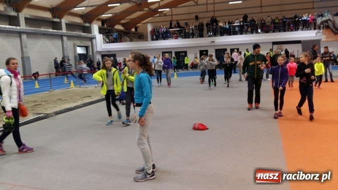 Zdjęcie w galerii na portalu naszraciborz.pl: Lekkoatletyczne halowe mistrzostwa Śląska w ZSOMS wiadomości z regionu