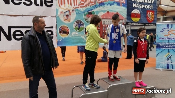 Zdjęcie w galerii na portalu naszraciborz.pl: Lekkoatletyczne halowe mistrzostwa Śląska w ZSOMS wiadomości z regionu