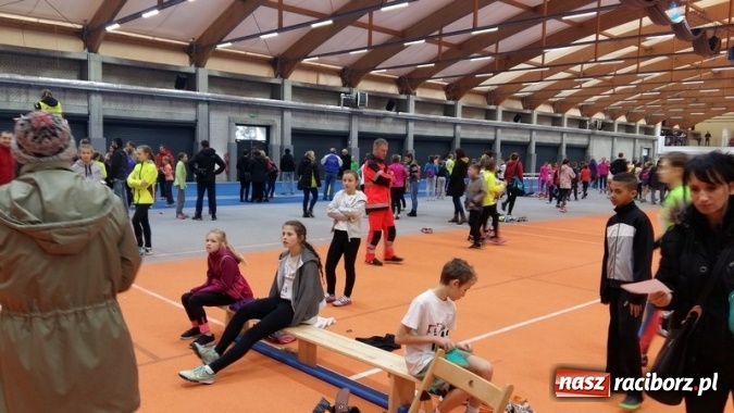 Zdjęcie w galerii na portalu naszraciborz.pl: Lekkoatletyczne halowe mistrzostwa Śląska w ZSOMS wiadomości z regionu
