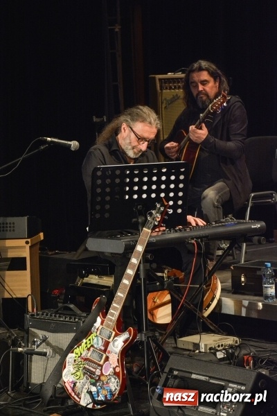 Zdjęcie w galerii na portalu naszraciborz.pl: Dance Away, czyli Carrantuohill, Salake i Krosny na deskach RCK wiadomości z regionu