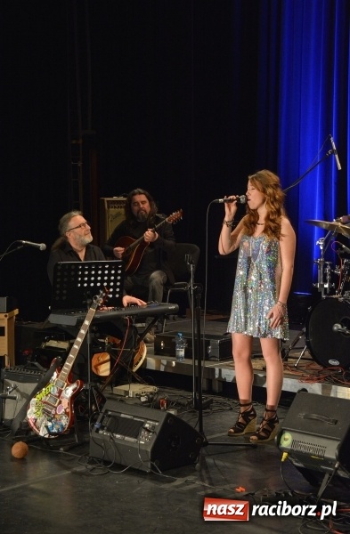 Zdjęcie w galerii na portalu naszraciborz.pl: Dance Away, czyli Carrantuohill, Salake i Krosny na deskach RCK wiadomości z regionu