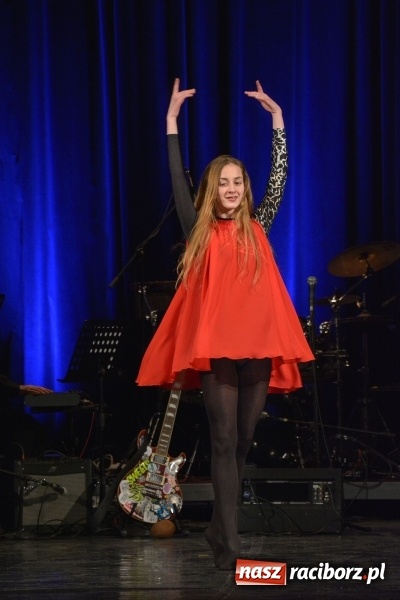 Zdjęcie w galerii na portalu naszraciborz.pl: Dance Away, czyli Carrantuohill, Salake i Krosny na deskach RCK wiadomości z regionu