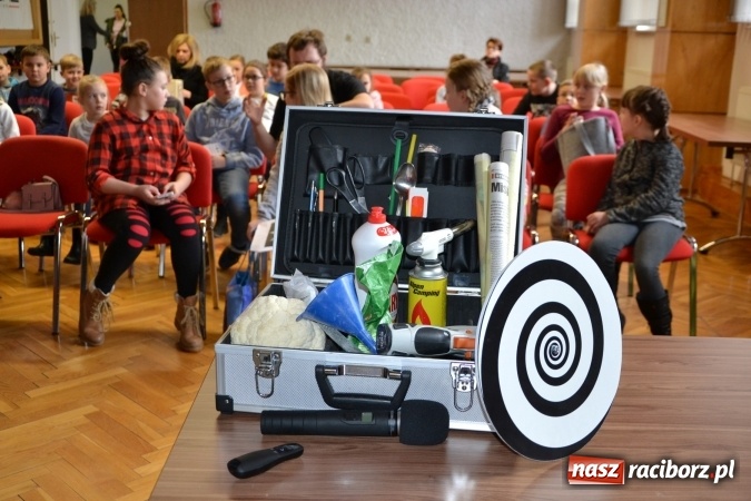 Zdjęcie w galerii na portalu naszraciborz.pl: Fraktale są wśród nas. Kolejny wykład Uniwersytetu Dziecięcego w Krzyżanowicach wiadomości z regionu