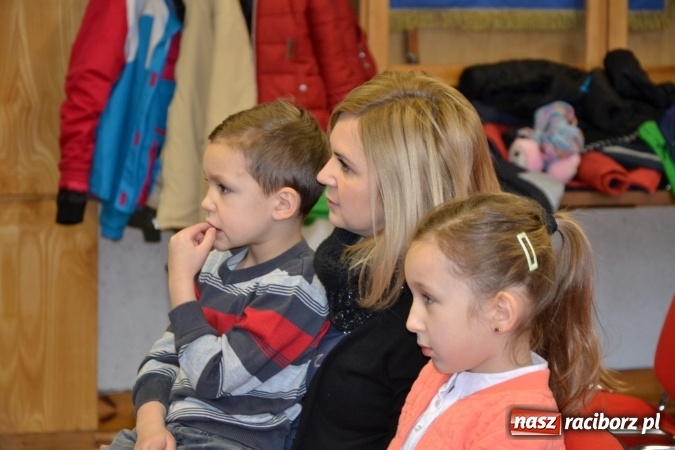 Zdjęcie w galerii na portalu naszraciborz.pl: Fraktale są wśród nas. Kolejny wykład Uniwersytetu Dziecięcego w Krzyżanowicach wiadomości z regionu