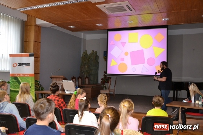 Zdjęcie w galerii na portalu naszraciborz.pl: Fraktale są wśród nas. Kolejny wykład Uniwersytetu Dziecięcego w Krzyżanowicach wiadomości z regionu