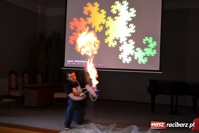 Zdjęcie w galerii na portalu naszraciborz.pl: Fraktale są wśród nas. Kolejny wykład Uniwersytetu Dziecięcego w Krzyżanowicach wiadomości z regionu