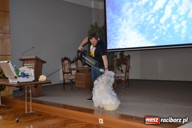 Zdjęcie w galerii na portalu naszraciborz.pl: Fraktale są wśród nas. Kolejny wykład Uniwersytetu Dziecięcego w Krzyżanowicach wiadomości z regionu