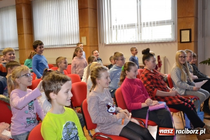 Zdjęcie w galerii na portalu naszraciborz.pl: Fraktale są wśród nas. Kolejny wykład Uniwersytetu Dziecięcego w Krzyżanowicach wiadomości z regionu