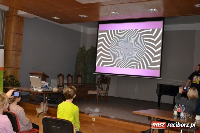 Zdjęcie w galerii na portalu naszraciborz.pl: Fraktale są wśród nas. Kolejny wykład Uniwersytetu Dziecięcego w Krzyżanowicach wiadomości z regionu