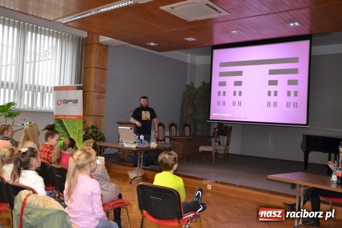 Zdjęcie w galerii na portalu naszraciborz.pl: Fraktale są wśród nas. Kolejny wykład Uniwersytetu Dziecięcego w Krzyżanowicach wiadomości z regionu