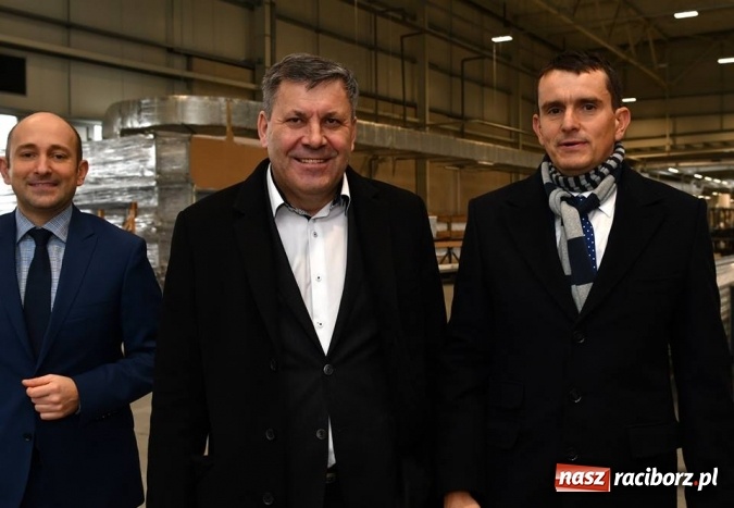 Zdjęcie w galerii na portalu naszraciborz.pl: Były wicepremier gościem w Eko-Oknach  wiadomości z regionu