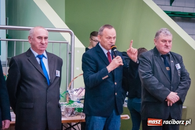 Zdjęcie w galerii na portalu naszraciborz.pl: Turniej Skata o Puchar Prezydenta Raciborza w Arenie Rafako wiadomości z regionu