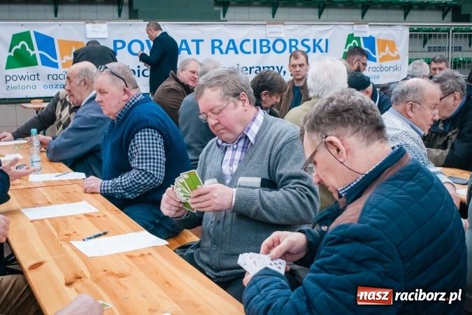 Zdjęcie w galerii na portalu naszraciborz.pl: Turniej Skata o Puchar Prezydenta Raciborza w Arenie Rafako wiadomości z regionu