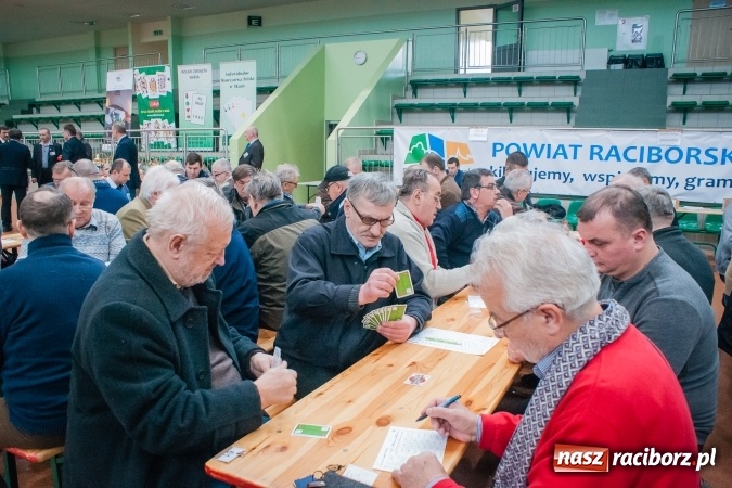 Zdjęcie w galerii na portalu naszraciborz.pl: Turniej Skata o Puchar Prezydenta Raciborza w Arenie Rafako wiadomości z regionu