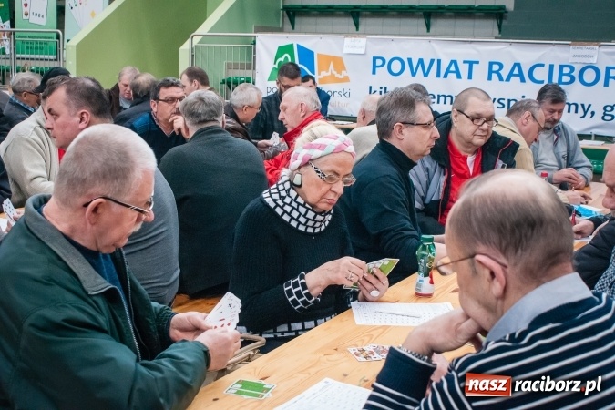 Zdjęcie w galerii na portalu naszraciborz.pl: Turniej Skata o Puchar Prezydenta Raciborza w Arenie Rafako wiadomości z regionu