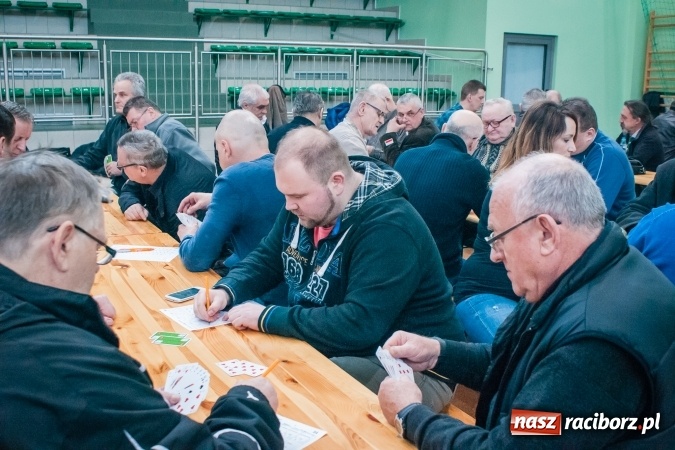 Zdjęcie w galerii na portalu naszraciborz.pl: Turniej Skata o Puchar Prezydenta Raciborza w Arenie Rafako wiadomości z regionu